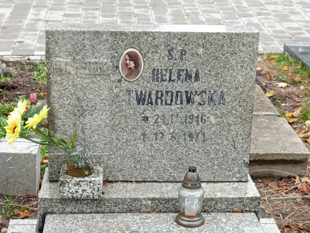 Helena Twardowska 1916 Wałbrzych parafialny - Grobonet - Wyszukiwarka osób pochowanych