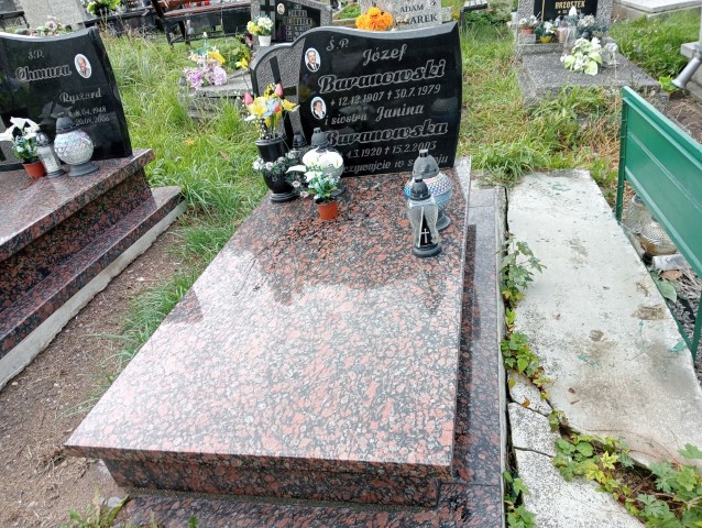 Grób Józef Baranowski
