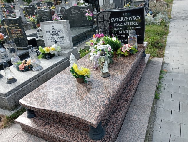 Grób Kazimierz Świerżewski