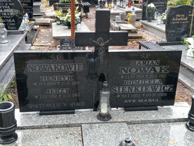 Jerzy Nowak 1952 Wałbrzych - Grobonet - Wyszukiwarka osób pochowanych