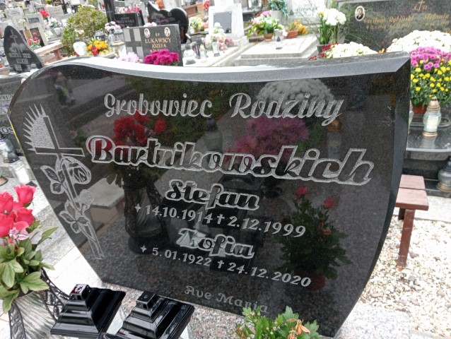 Zofia Bartnikowska 1922 Wałbrzych - Grobonet - Wyszukiwarka osób pochowanych