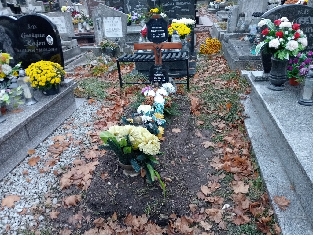 Grób Józef Niemyjski