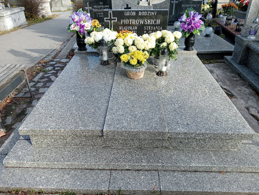 Grób Stefania Piotrowska